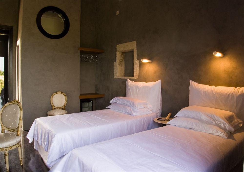 Caol Ishka Hotel Syracuse Extérieur photo