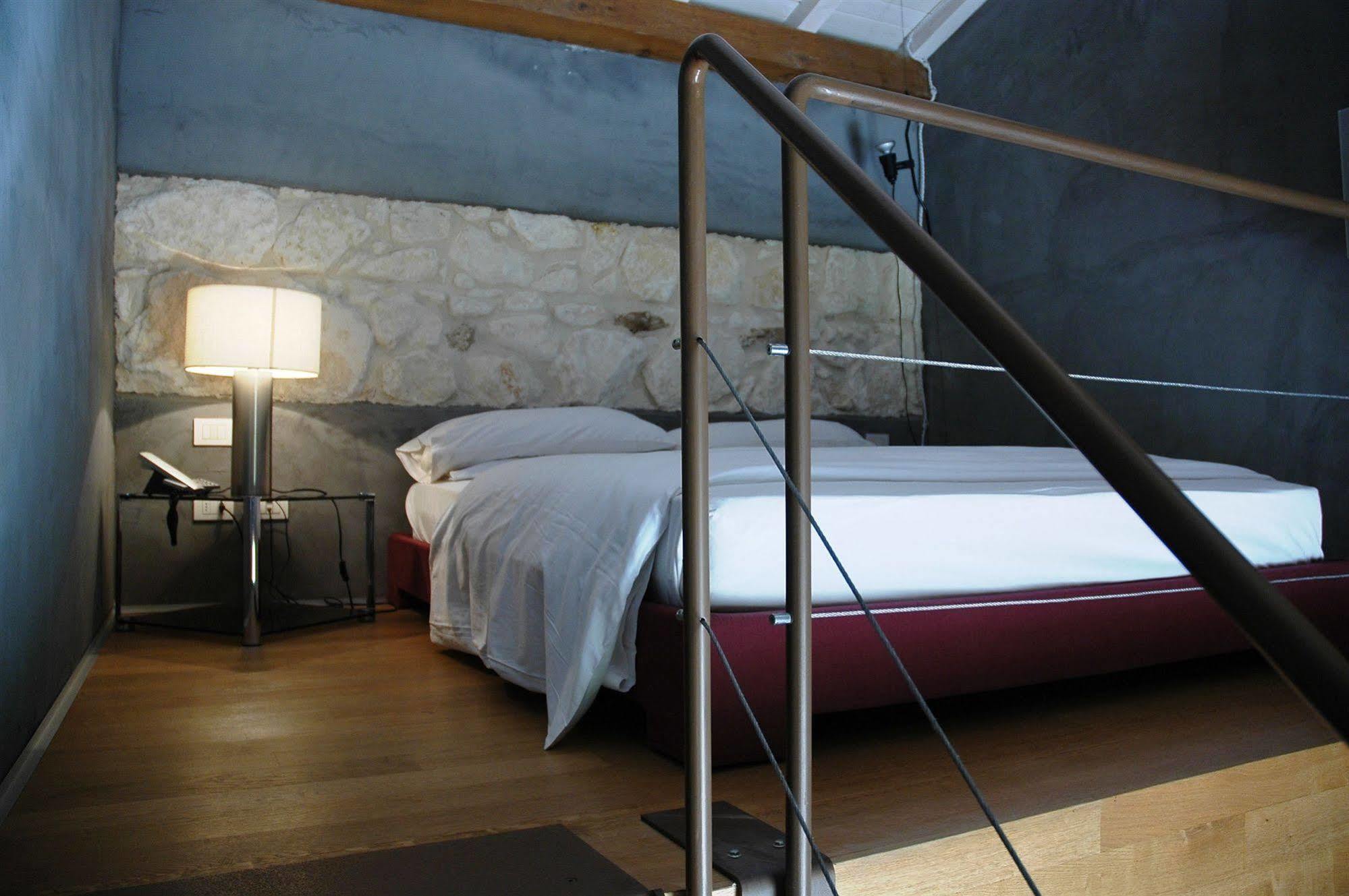 Caol Ishka Hotel Syracuse Extérieur photo