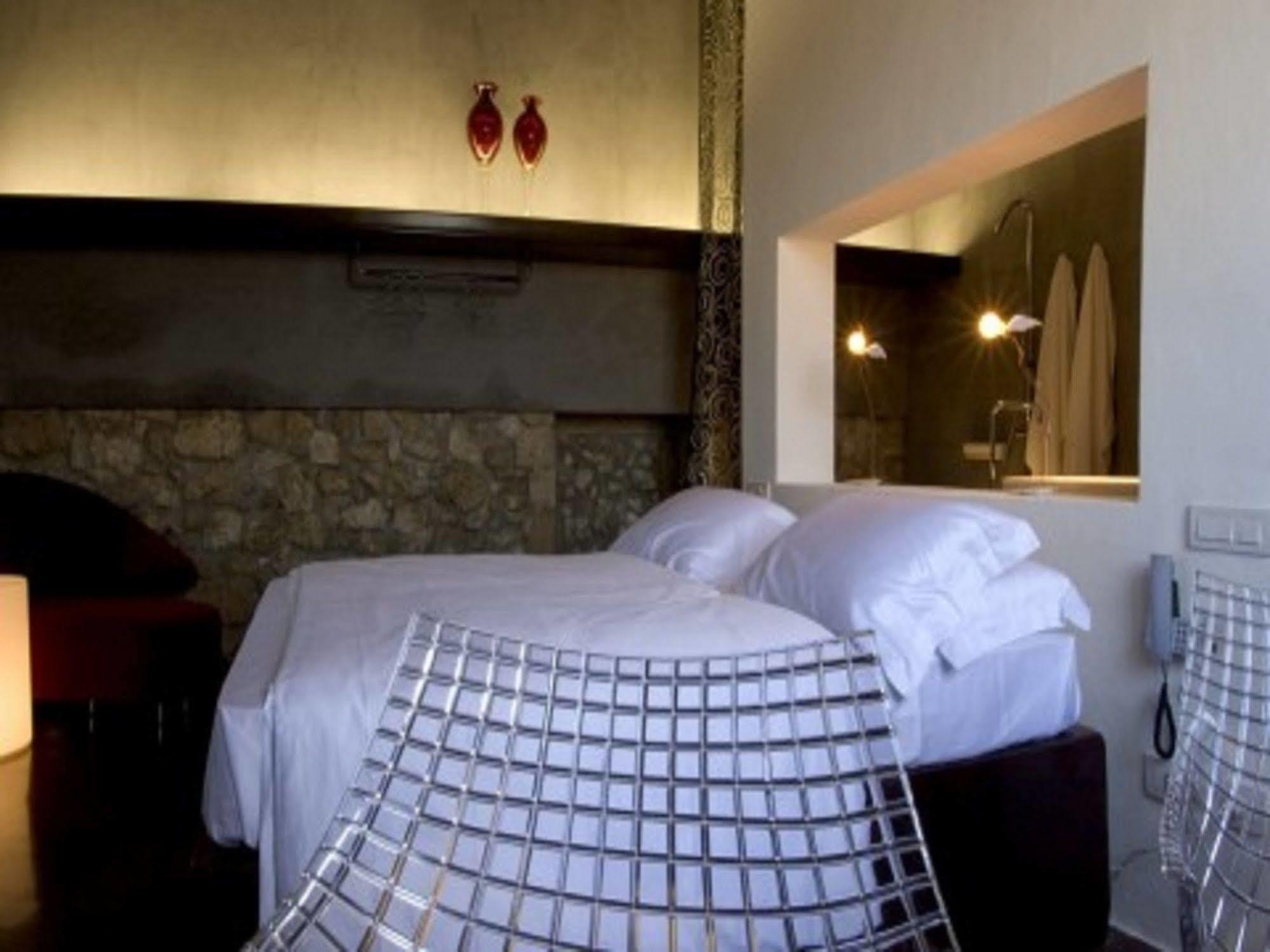 Caol Ishka Hotel Syracuse Extérieur photo